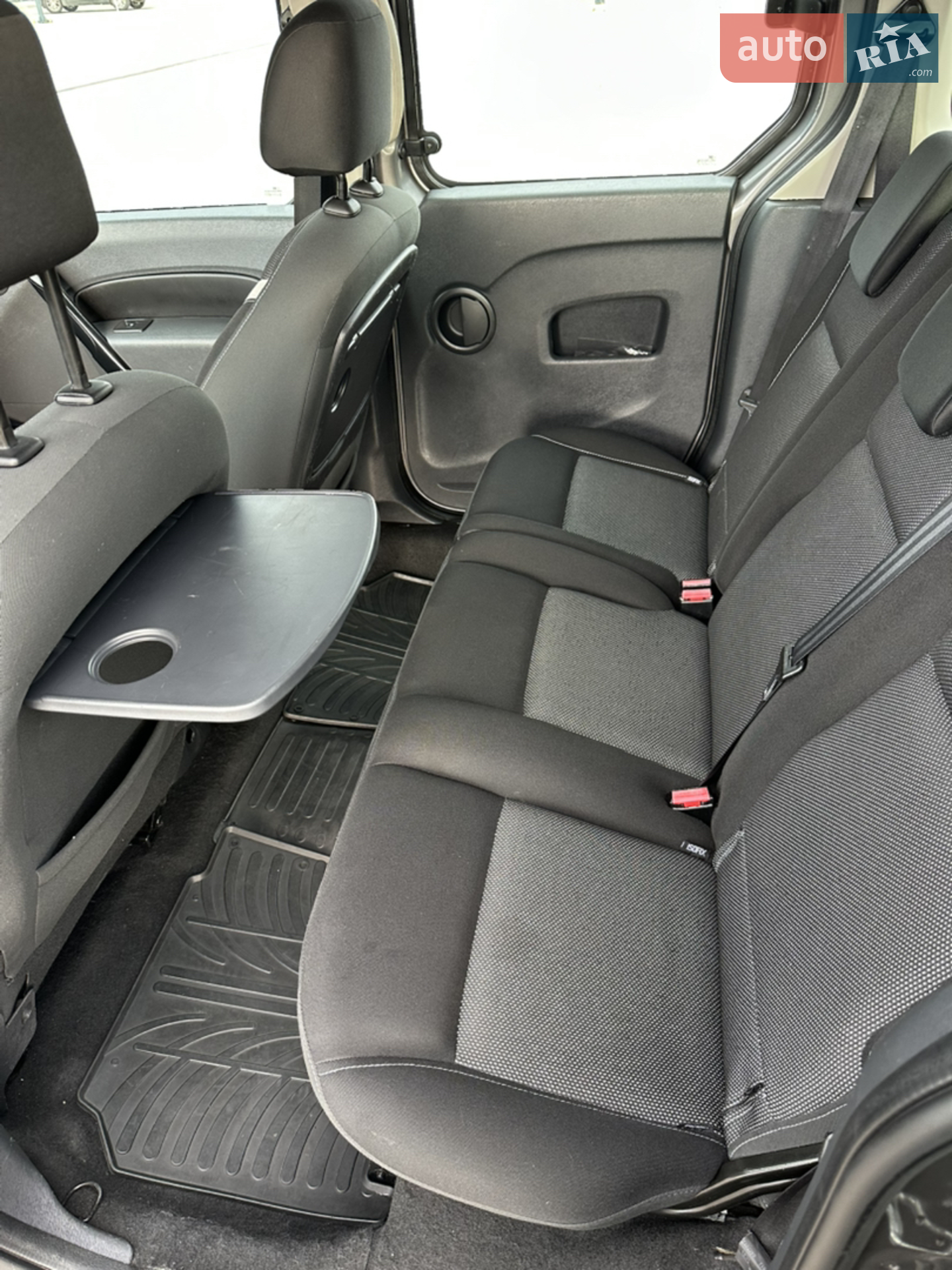 2015 Renault Kangoo - мініатюра 31