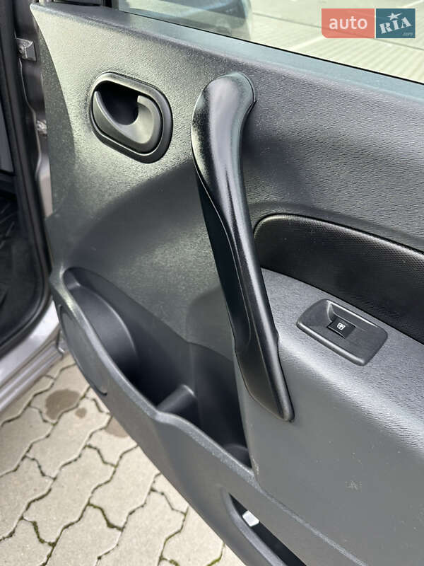 Минивэн Renault Kangoo 2015 в Львове фото 40 Минивэн Renault Kangoo 2015 в Львове