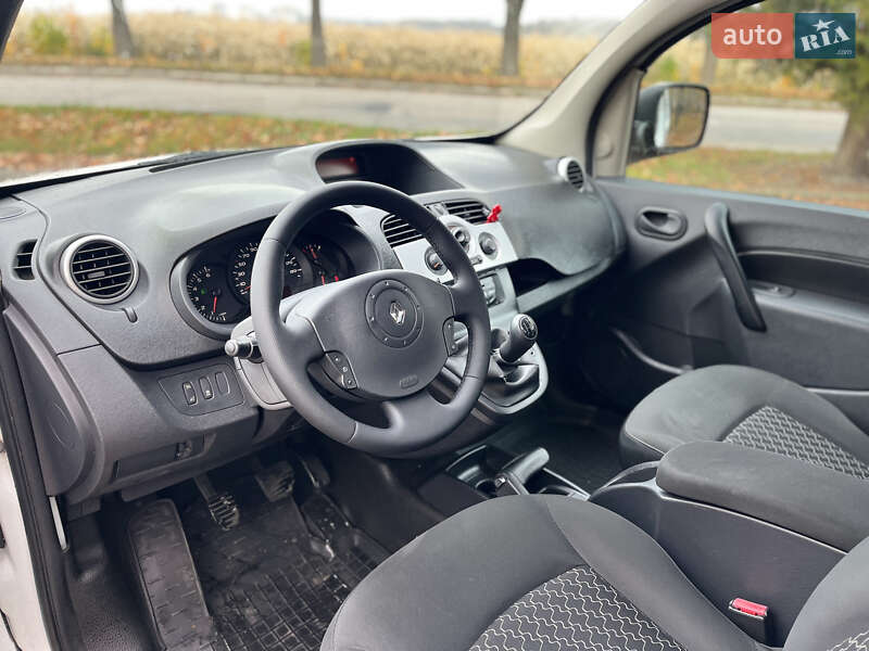 Минивэн Renault Kangoo 2011 в Владимире