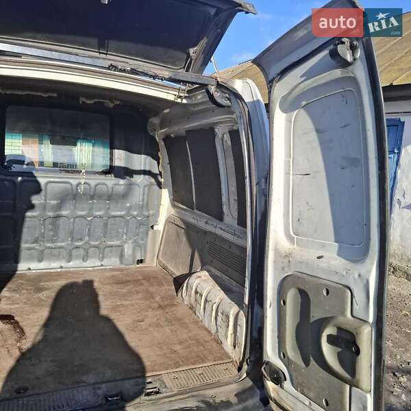 Грузовой фургон Renault Kangoo 2001 в Ахтырке фото 6 Грузовой фургон Renault Kangoo 2001 в Ахтырке