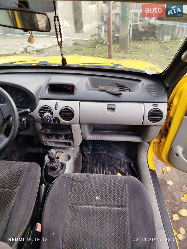 Минивэн Renault Kangoo 2004 в Хороле