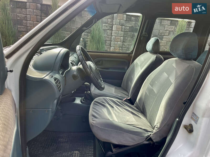 Мінівен Renault Kangoo 2000 в Рівному