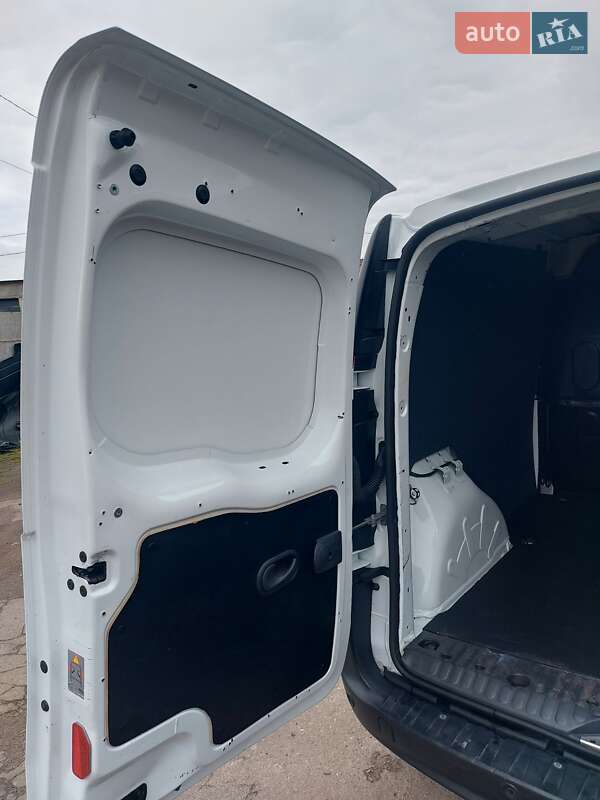 Грузовой фургон Renault Kangoo 2020 в Млинове фото 15 Грузовой фургон Renault Kangoo 2020 в Млинове