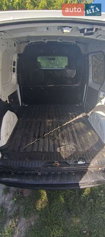 Вантажний фургон Renault Kangoo 2013 в Сумах фото 2 Вантажний фургон Renault Kangoo 2013 в Сумах