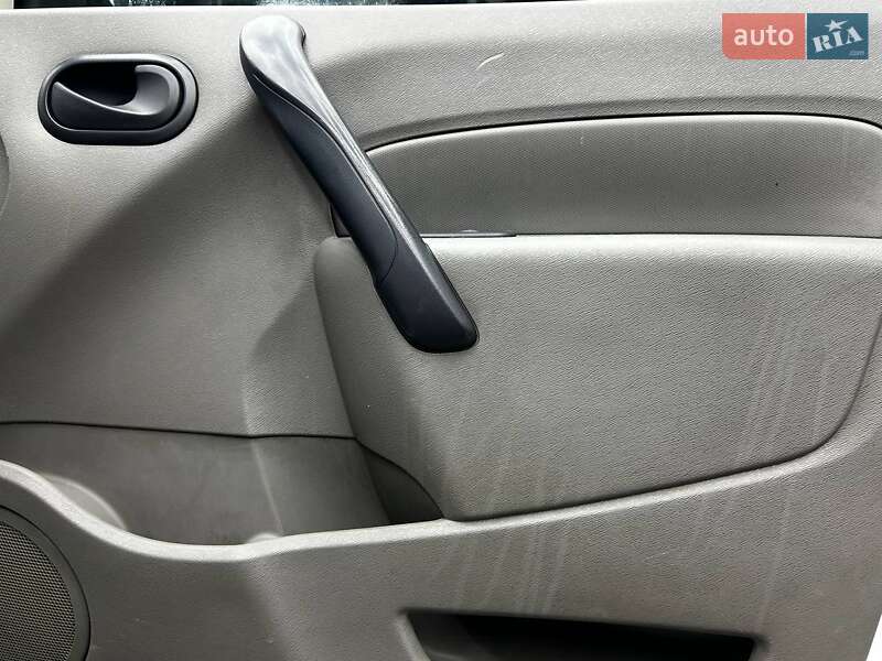 Минивэн Renault Kangoo 2010 в Черновцах