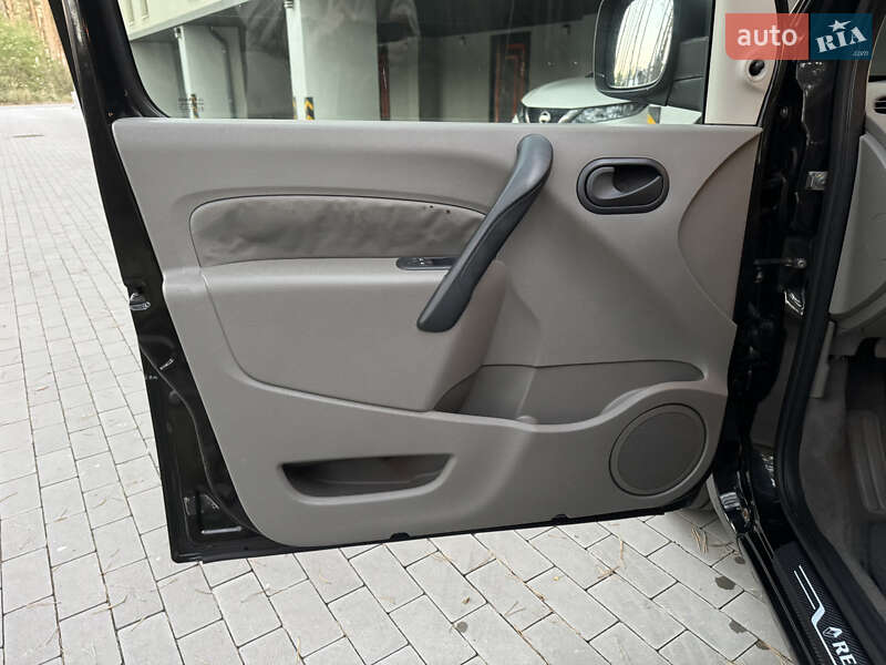 Мінівен Renault Kangoo 2008 в Києві фото 37 Мінівен Renault Kangoo 2008 в Києві