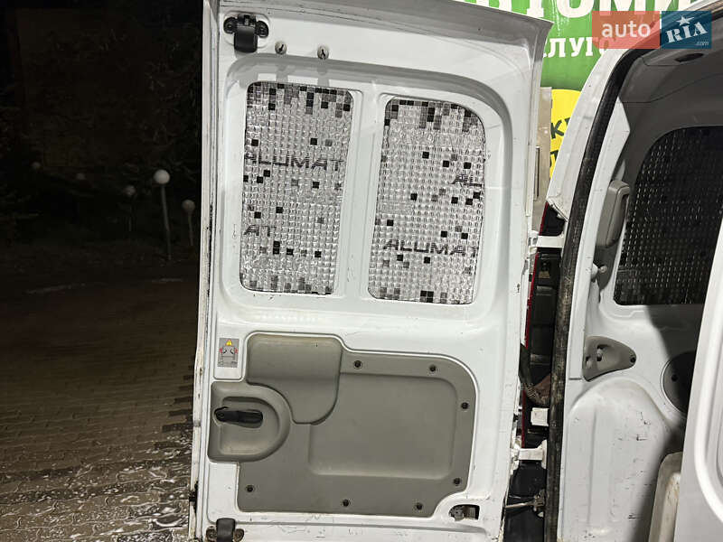 Вантажний фургон Renault Kangoo 2007 в Тернополі фото 13 Вантажний фургон Renault Kangoo 2007 в Тернополі