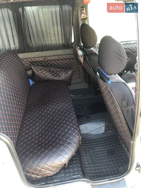 Мінівен Renault Kangoo 2002 в Києві фото 10 Мінівен Renault Kangoo 2002 в Києві