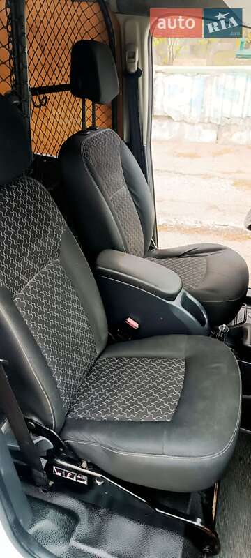 Вантажний фургон Renault Kangoo 2013 в Запоріжжі фото 17 Вантажний фургон Renault Kangoo 2013 в Запоріжжі