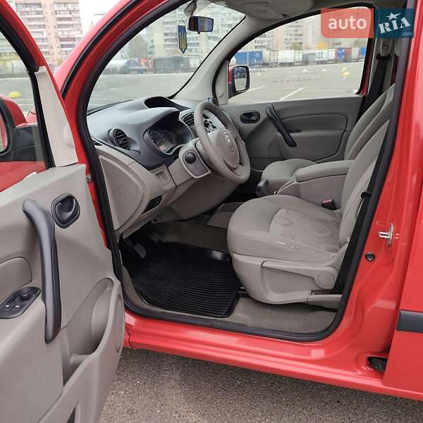 Мінівен Renault Kangoo 2010 в Києві