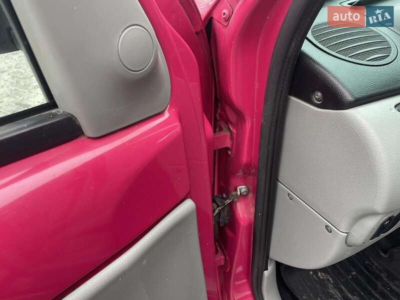 Грузовой фургон Renault Kangoo 2004 в Залещиках