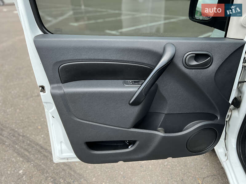 Мікроавтобус вантажний (до 3,5т) Renault Kangoo 2011 в Рівному