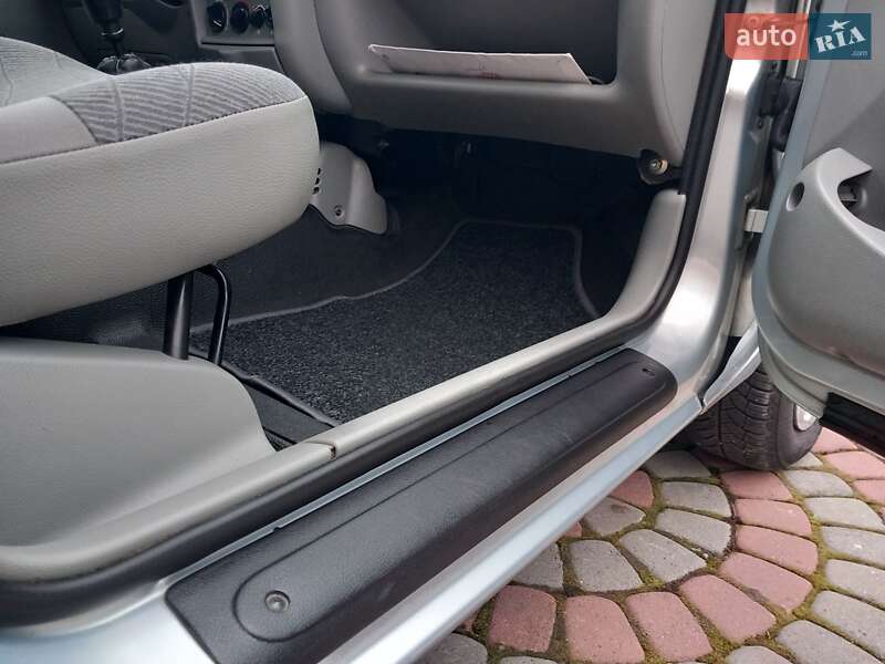 Минивэн Renault Kangoo 2002 в Городке фото 345 Минивэн Renault Kangoo 2002 в Городке