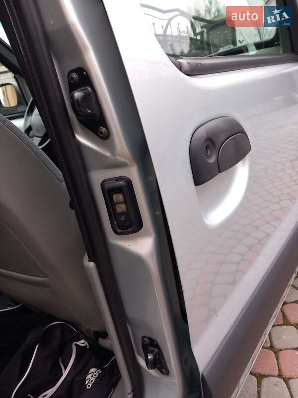 Минивэн Renault Kangoo 2002 в Городке фото 359 Минивэн Renault Kangoo 2002 в Городке