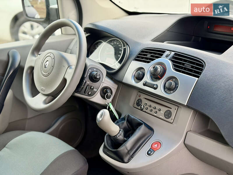Мінівен Renault Kangoo 2008 в Рівному фото 12 Мінівен Renault Kangoo 2008 в Рівному