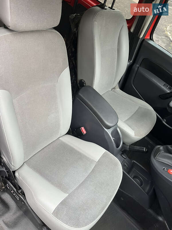 Мінівен Renault Kangoo 2016 в Кам'янському фото 39 Мінівен Renault Kangoo 2016 в Кам'янському