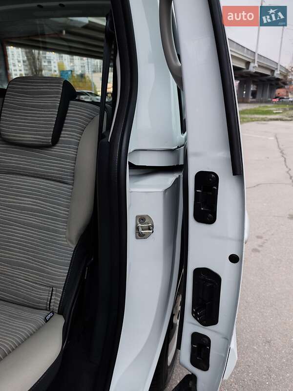 Мінівен Renault Kangoo 2011 в Києві фото 24 Мінівен Renault Kangoo 2011 в Києві