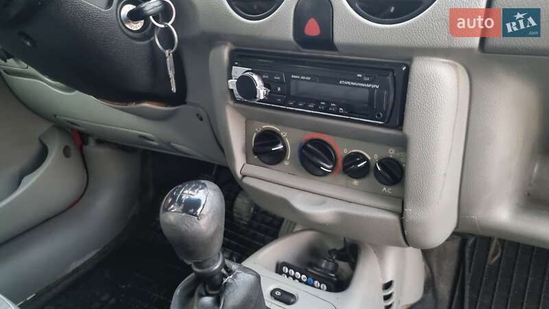 Мінівен Renault Kangoo 2003 в Луцьку