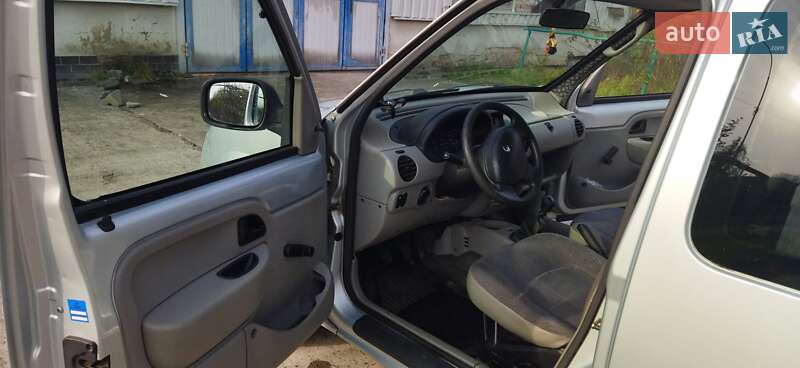 Мінівен Renault Kangoo 2002 в Ужгороді