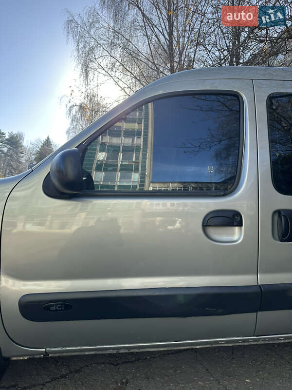 Мінівен Renault Kangoo 2004 в Чернівцях