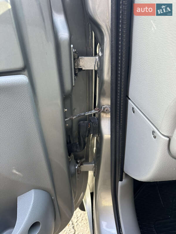 Мінівен Renault Kangoo 2004 в Чернівцях