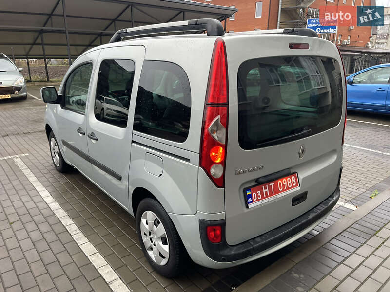 Минивэн Renault Kangoo 2010 в Луцке
