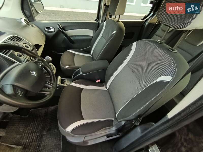 Вантажний фургон Renault Kangoo 2015 в Ковелі