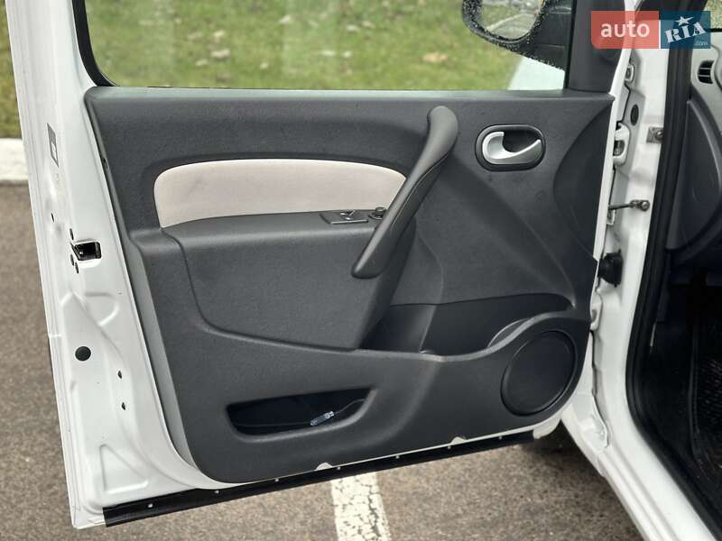 Минивэн Renault Kangoo 2014 в Луцке