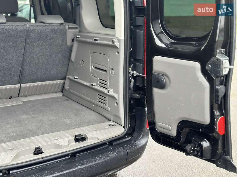 Минивэн Renault Kangoo 2009 в Луцке