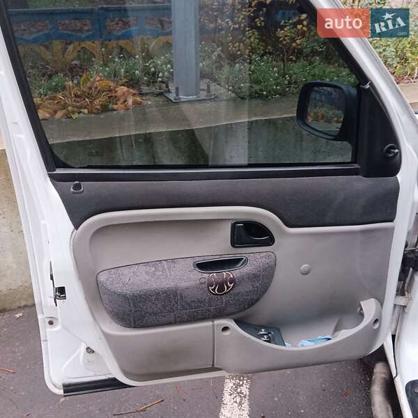 Минивэн Renault Kangoo 2006 в Черкассах