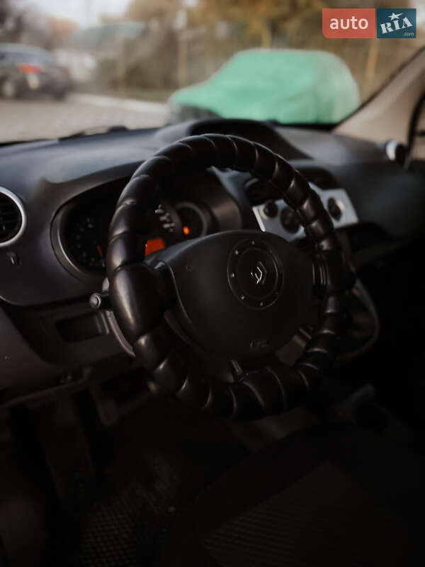 Минивэн Renault Kangoo 2011 в Николаеве