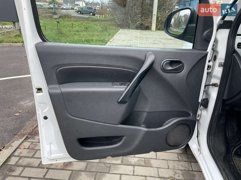 Грузопассажирский фургон Renault Kangoo 2013 в Полтаве