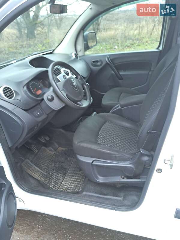 Грузовой фургон Renault Kangoo 2012 в Полтаве