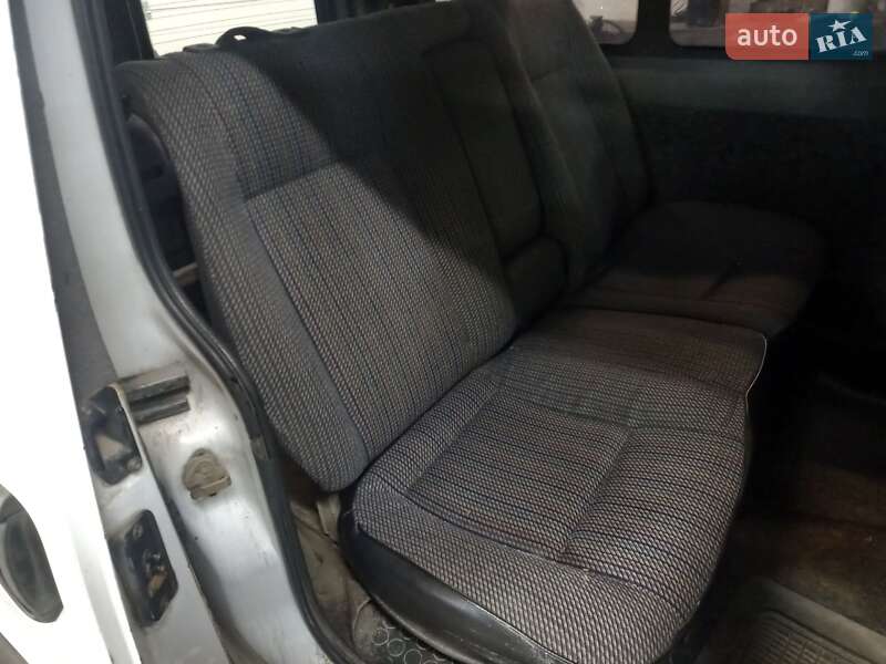 Мінівен Renault Kangoo 2001 в Ватутіному