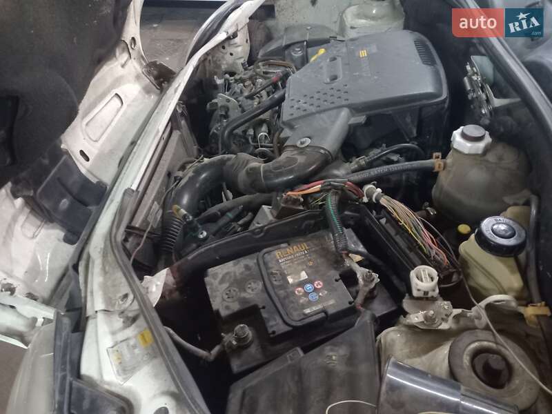 Мінівен Renault Kangoo 2001 в Ватутіному