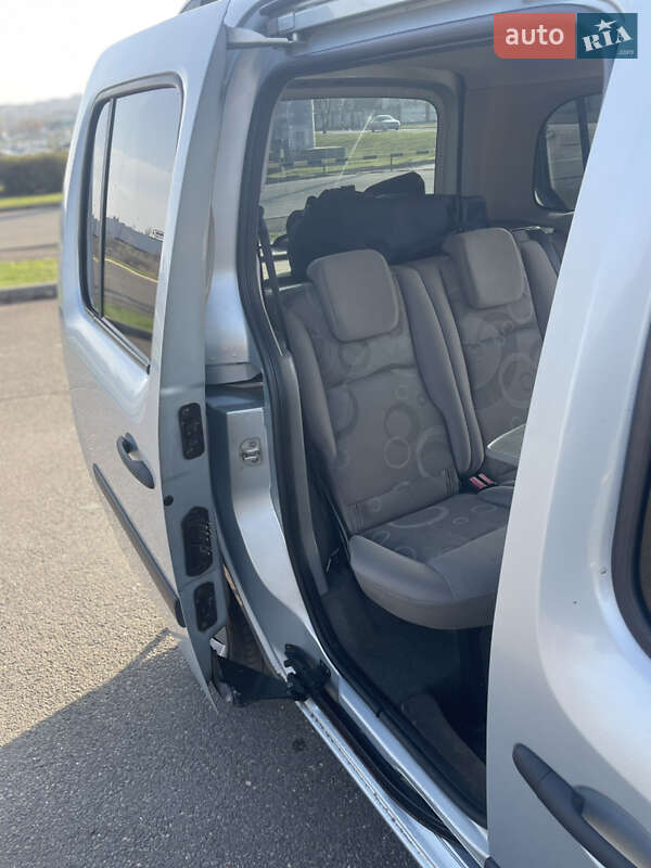 Минивэн Renault Kangoo 2010 в Кривом Роге фото 10 Минивэн Renault Kangoo 2010 в Кривом Роге