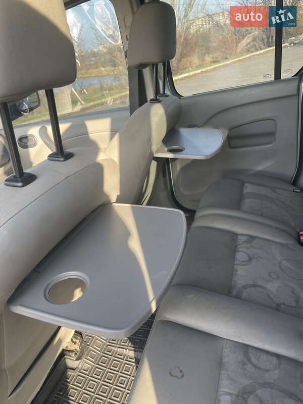 Минивэн Renault Kangoo 2010 в Кривом Роге фото 13 Минивэн Renault Kangoo 2010 в Кривом Роге