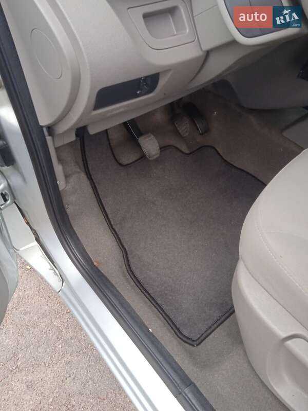 Минивэн Renault Kangoo 2010 в Ровно