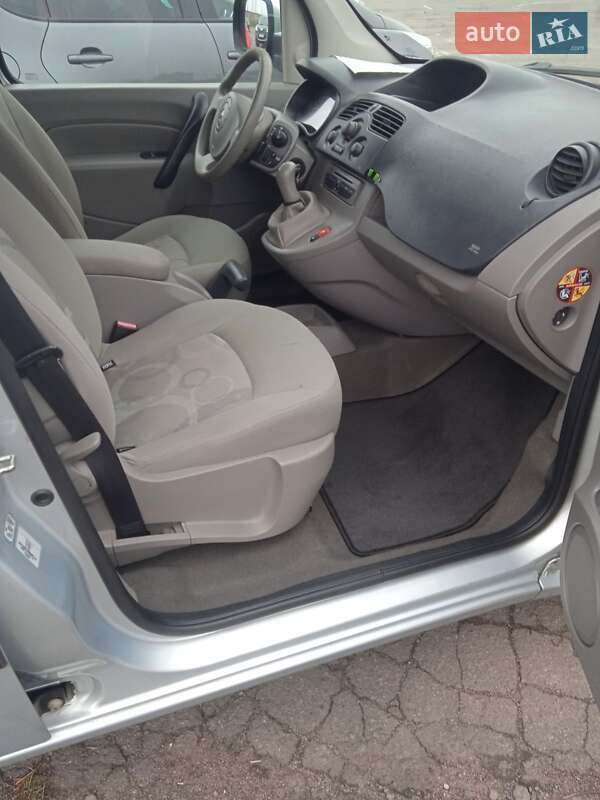 Минивэн Renault Kangoo 2010 в Ровно