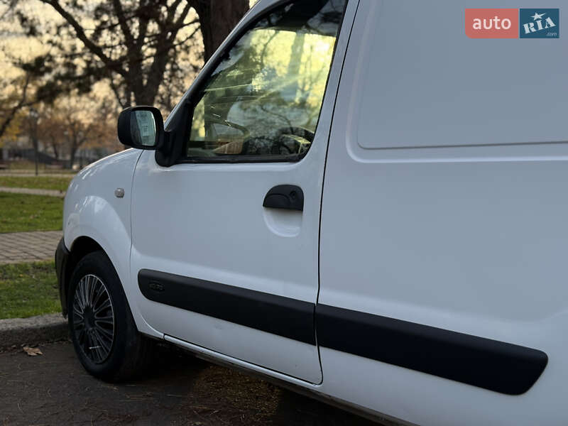 Грузовой фургон Renault Kangoo 2006 в Николаеве