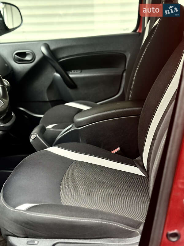 Мінівен Renault Kangoo 2016 в Житомирі