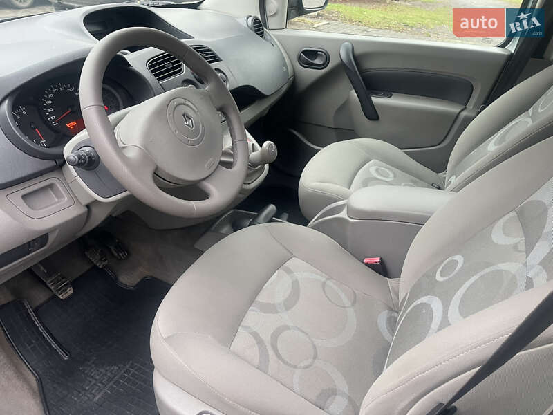 Мінівен Renault Kangoo 2009 в Луцьку