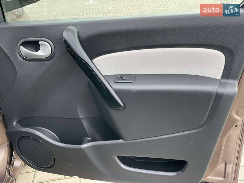 Минивэн Renault Kangoo 2014 в Дубно фото 71 Минивэн Renault Kangoo 2014 в Дубно