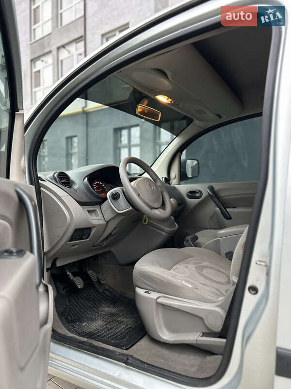 Минивэн Renault Kangoo 2009 в Ивано-Франковске