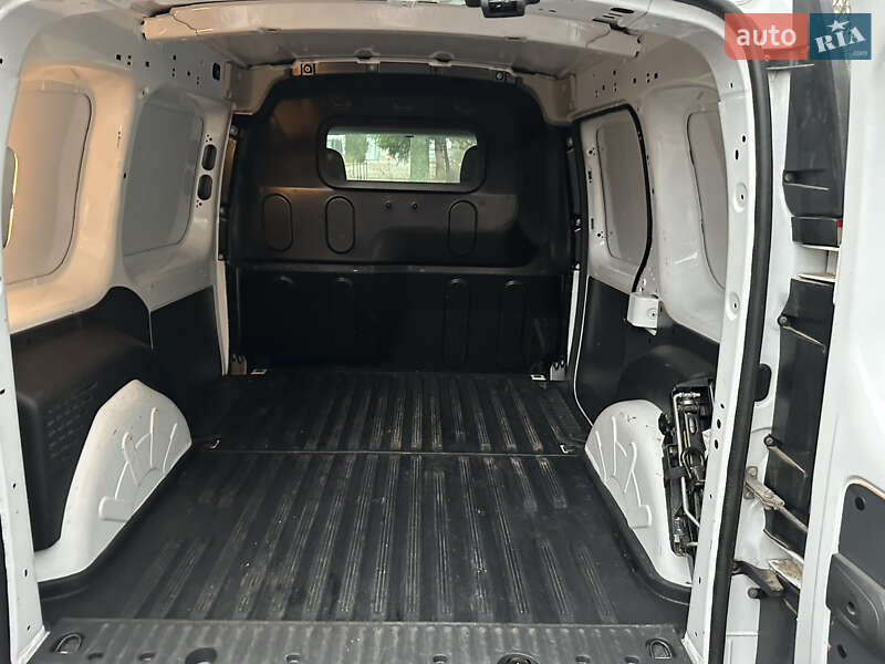 Грузовой фургон Renault Kangoo 2016 в Киеве