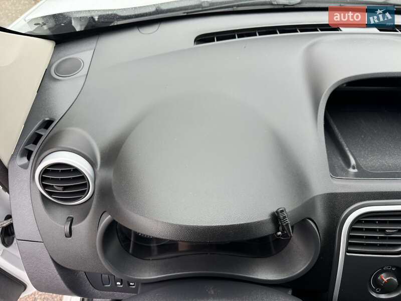 Вантажопасажирський фургон Renault Kangoo 2022 в Києві