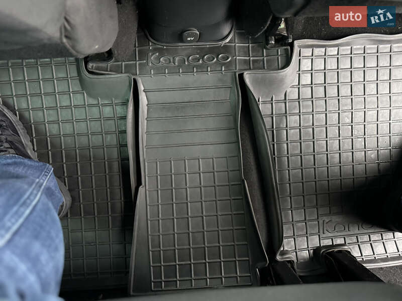 Минивэн Renault Kangoo 2012 в Киеве