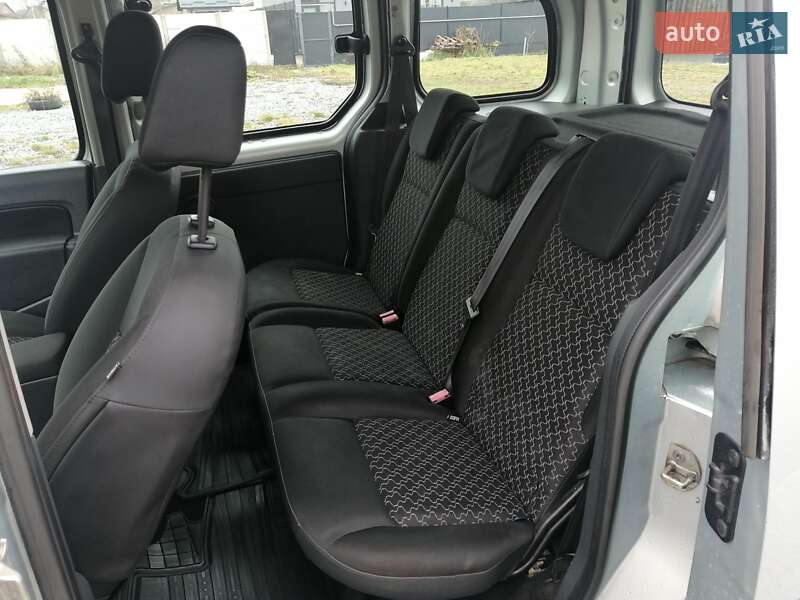 Минивэн Renault Kangoo 2012 в Здолбунове