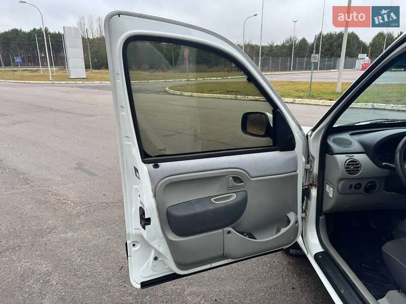 Минивэн Renault Kangoo 2005 в Ковеле