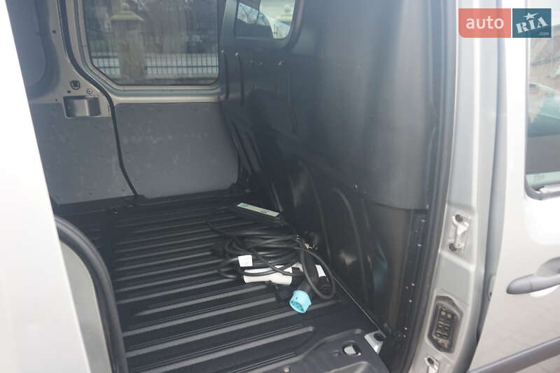 Вантажний фургон Renault Kangoo 2018 в Самборі